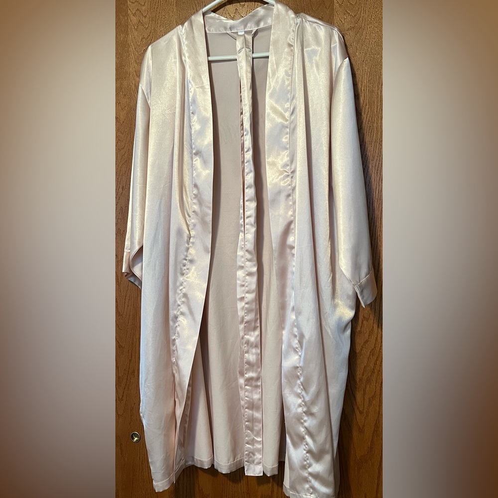 Silk “Bridesmaid” Robe - Picture 2 of 3